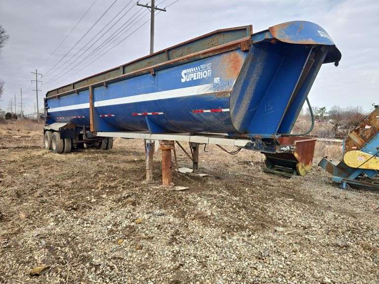 2008 Superior 39ft Semi Dump Trailer, Heavy Duty, Aluminum Rims, frameless, air tailgate, grain chute, spare tire, steel floor, air ride, most of the Rear Tires low miles, swinging hinge door, VIN- 1S9DS40218E573032