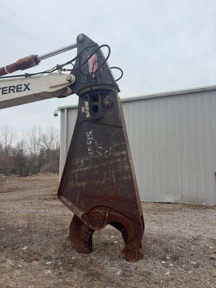 2012 Genesis GXP 660R Excavator Shear, Hyd. Rotary Swivel Head , approximately 15,500 lbs, include a 32-inch jaw opening, 32-inch jaw depth, and a minimum excavator requirement of 75,000 lbs for boom mounting or 120,000 lbs for stick mounting, low use, 1 owner, (was a demo unit  before purhcased )(If a bid is placed on either Lot 11 Terex Excavator or lot 12 Hyd. Shear with less than 2 minutes left, both items extend by 2 minutes. They sell separately and are separate lots!) s/n- 600593R