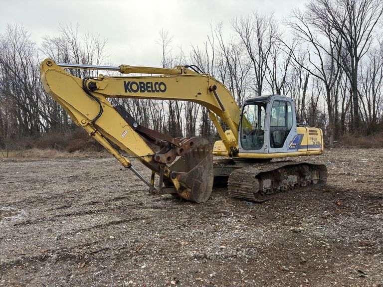 2006 Kobelco SK 210 LC Excavator, 5,018 Hours, 4 Cylinder 5.1 L Engine, 160-166hp, 22ft Max Digging Depth, 32ft max reach, 48,000 operating weight, with manual thumb, 36'' bucket, s/n- Y008-U2936 ( the last photo is a video of the machine running)