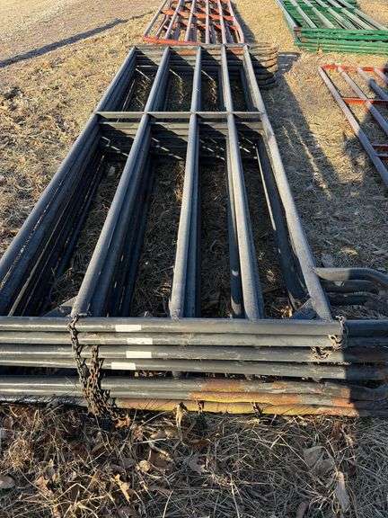 Seven 12-ft gates one money bid.