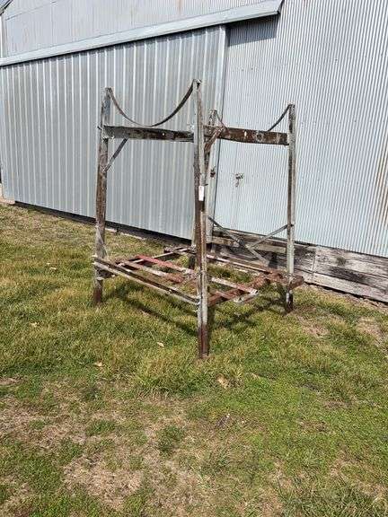 Fuel Tank stand.