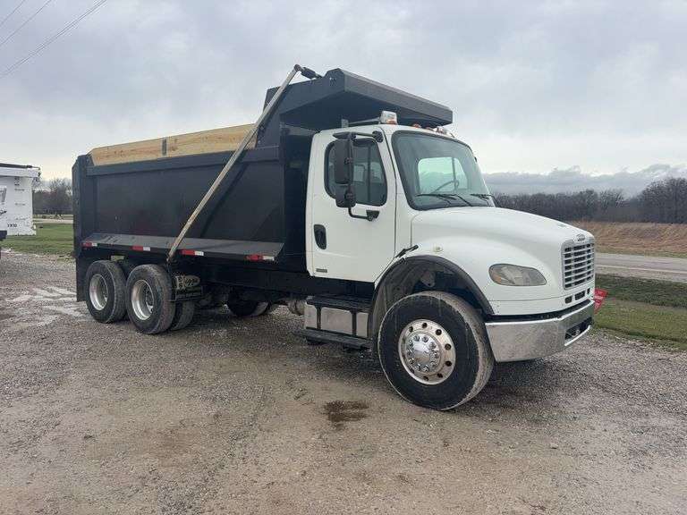 2009 Freightliner Business Class M2-106 Dump Truck, 134,745 miles, 8.3 Cummins, Deleted, 300 + hp, 6 Speed Automatic, 16ft bed, AR Steel Bed, 51 inch sides plus board, Diff. Lock, Air Brakes, Heat/Ac, 23,500 empty weight, 315/80R22.5 Steer Tires, 11 R 22.5 Drives, Aluminum Rims, Hendrickson Suspension, 18,000lb front axle, 40,000lb rear tandem, VIN- 1FVHCYB56AHAP8994. (the last photo is a video of the truck operating)