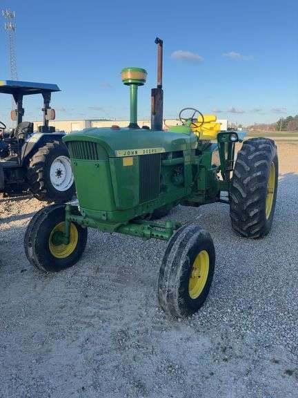 1972 John Deere 4020 Diesel, Synchro, 1 Remote, 540pto, new water pump, and batteries hours unknown, 18.4x34 rear tires, s/n- T213-265850R