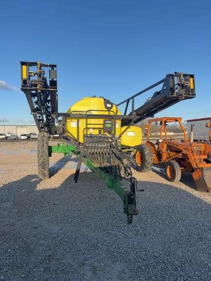 Bestway Field Pro 1600 Pull Type Sprayer, 90ft Booms, Field Ready, Raven Switch Pro Monitor with manual and harness, , Accu Boom, Hyd Drive 1600 Gallon Tank