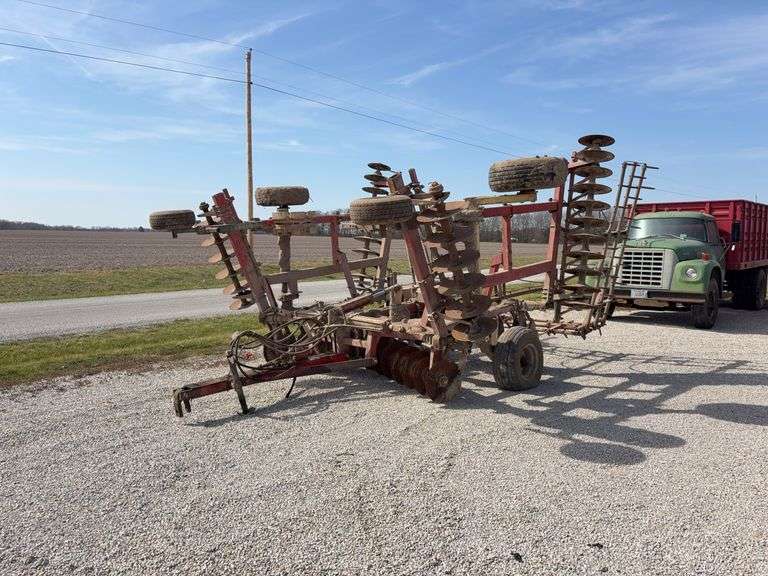 Krause 21ft Disc, 9'' spacing, 3 bar harrow, single axle,