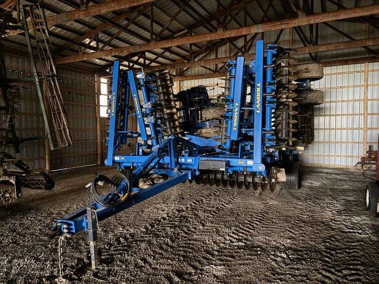 2019 Landoll 8550 43ft Soil Finisher, Hyd. Adjust Front Blades, Triple Fold, Rear Beater, C-Shank, Case Knock on sweeps, 8'' sweeps, front 21 1/2''-22'',  2 Bar Rear Harrow, Rolling basket, HD. Main Frame Tires, s/n- 85B1900250, (located near West Union)