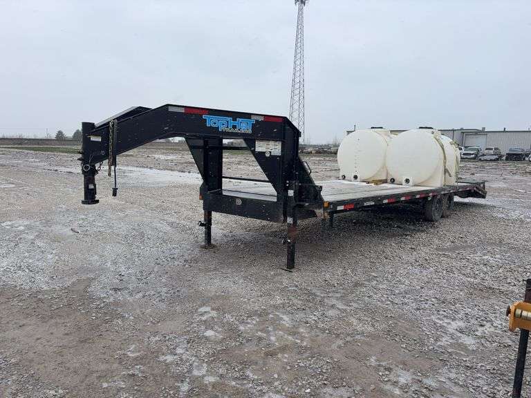 2021 Top Hat GE 206 Goosneck Trailer, 25+5ft, 30ft total, ramps never been used, light use, used as a drone trailer