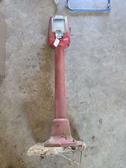 ECO vintage tire inflater base is broke.