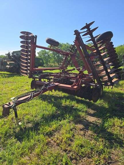 Case 496 Disk, 25ft, Tandem axle on Frame, 19'', 7 1/2'' Spacing