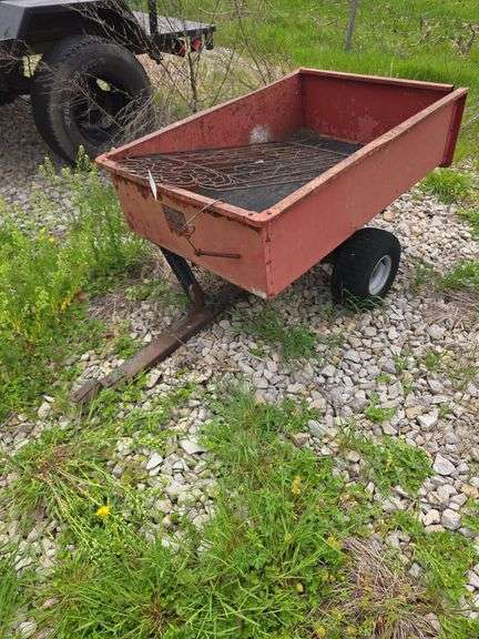 Agri-Fab 10 cu. Ft tilt lawn trailer