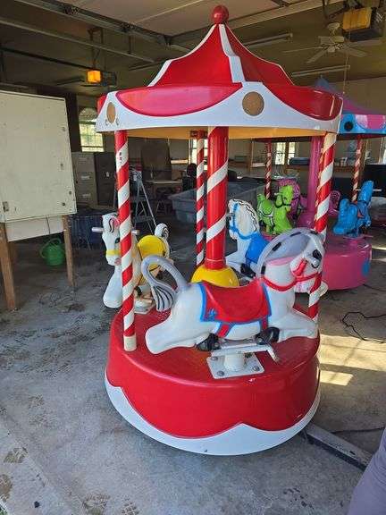 1960’s or 70’s coin operated 3 horse vintage carousel nostalgic memorabilia, plugged in in and it works.