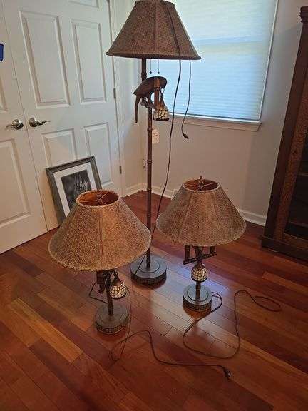 3 parakeet lights