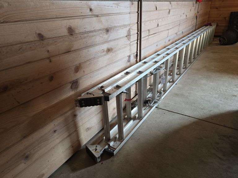 Wermer 24ft extension ladder