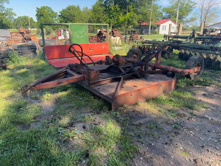 7ft Genuine Pull Type Bushog, with rear cylinder, 540pto