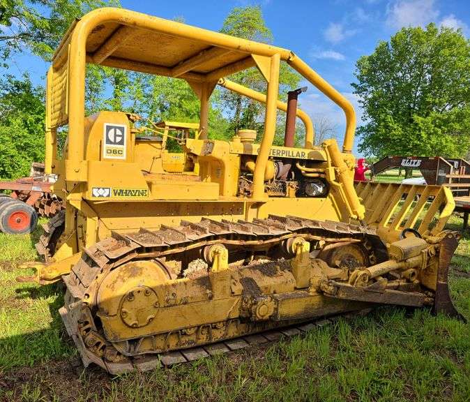 1968 Caterpillar D6C Dozer, Hyd Angle and Tilt Front Blade, 12ft blade, 20'' tracks, powershift, roll cage, rear hitch, s/n- 76A4639 ( The last picture is a video of the machine running)