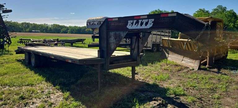 2006 Elite Gooseneck Trailer, 20 +5, with fold down ramps, 20,000lb axles, new wood floor, with winch, VIN- 1E9F252X65230817