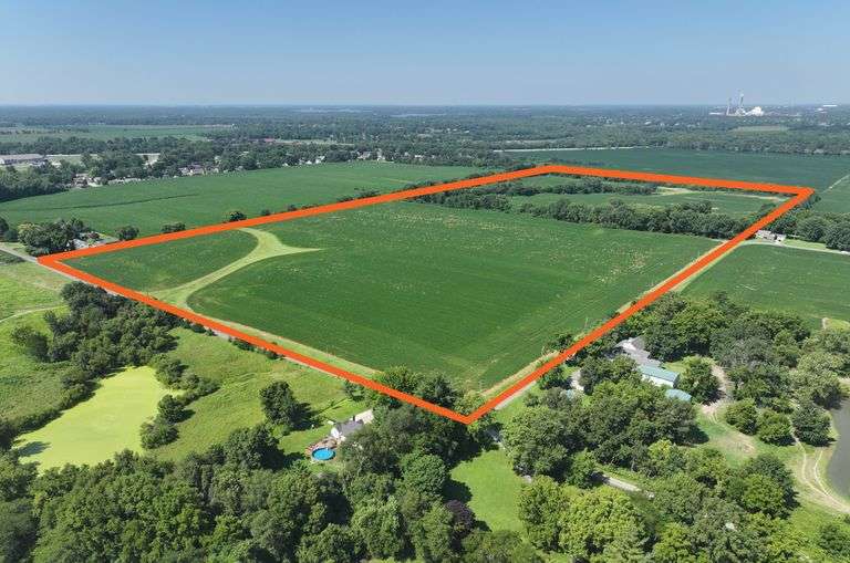 No Reserve 80 Acre Land Auction Online Only  Tues., Aug. 25th @ 1pm (auction begins to close – timed online auction) Walnut Rd. Rochester, IL 62563 (No Reserve and Zero Buyer Premium) 80 +/- acres, including 75.68 +/- tillable acres, with a 126.6 Soil Productivity Index. Water and electric are available. Suitable for investment, farming, or building sites.