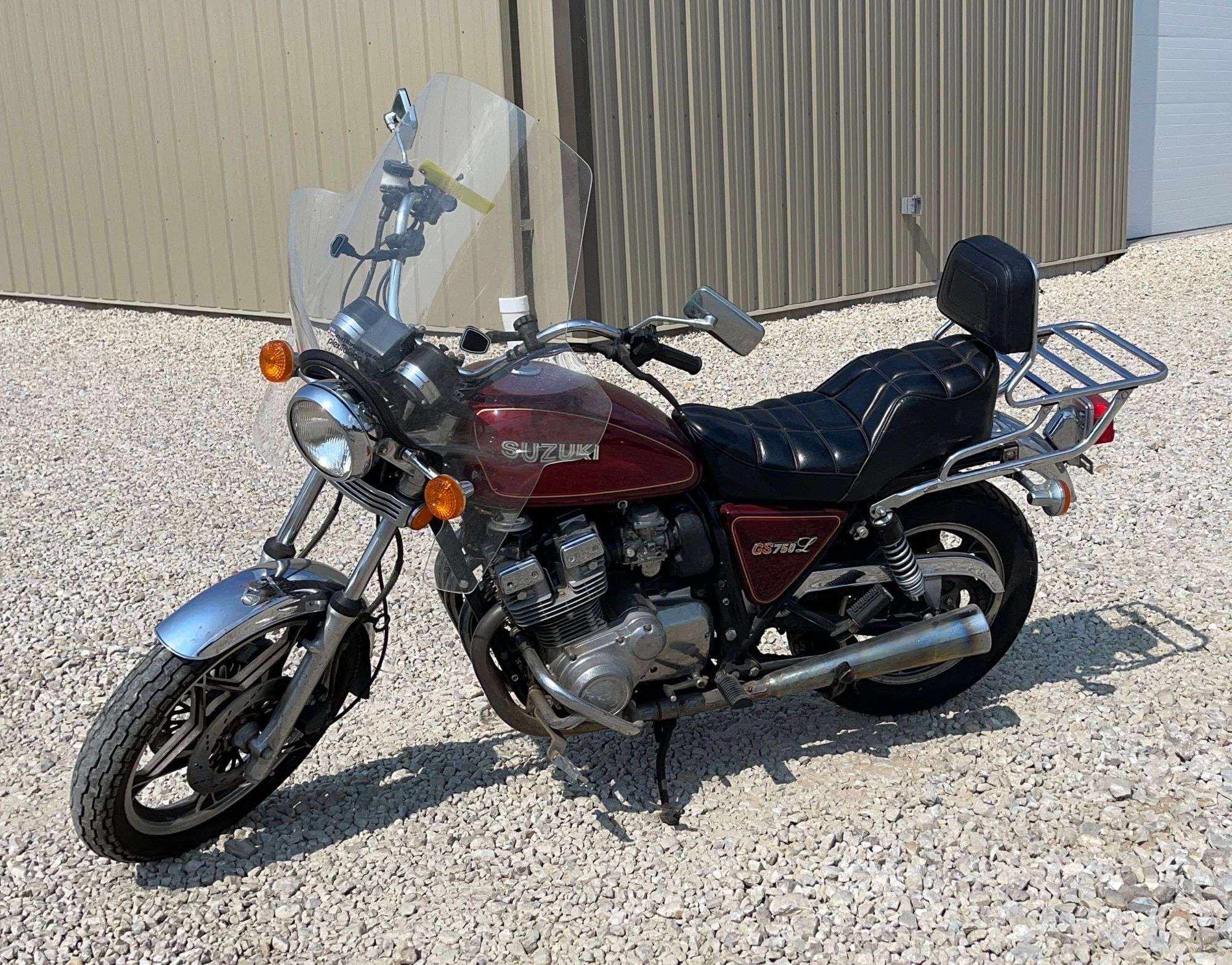 1980 Suzuki GS750 motorcycle , not running - Schneider Auctioneers LLC