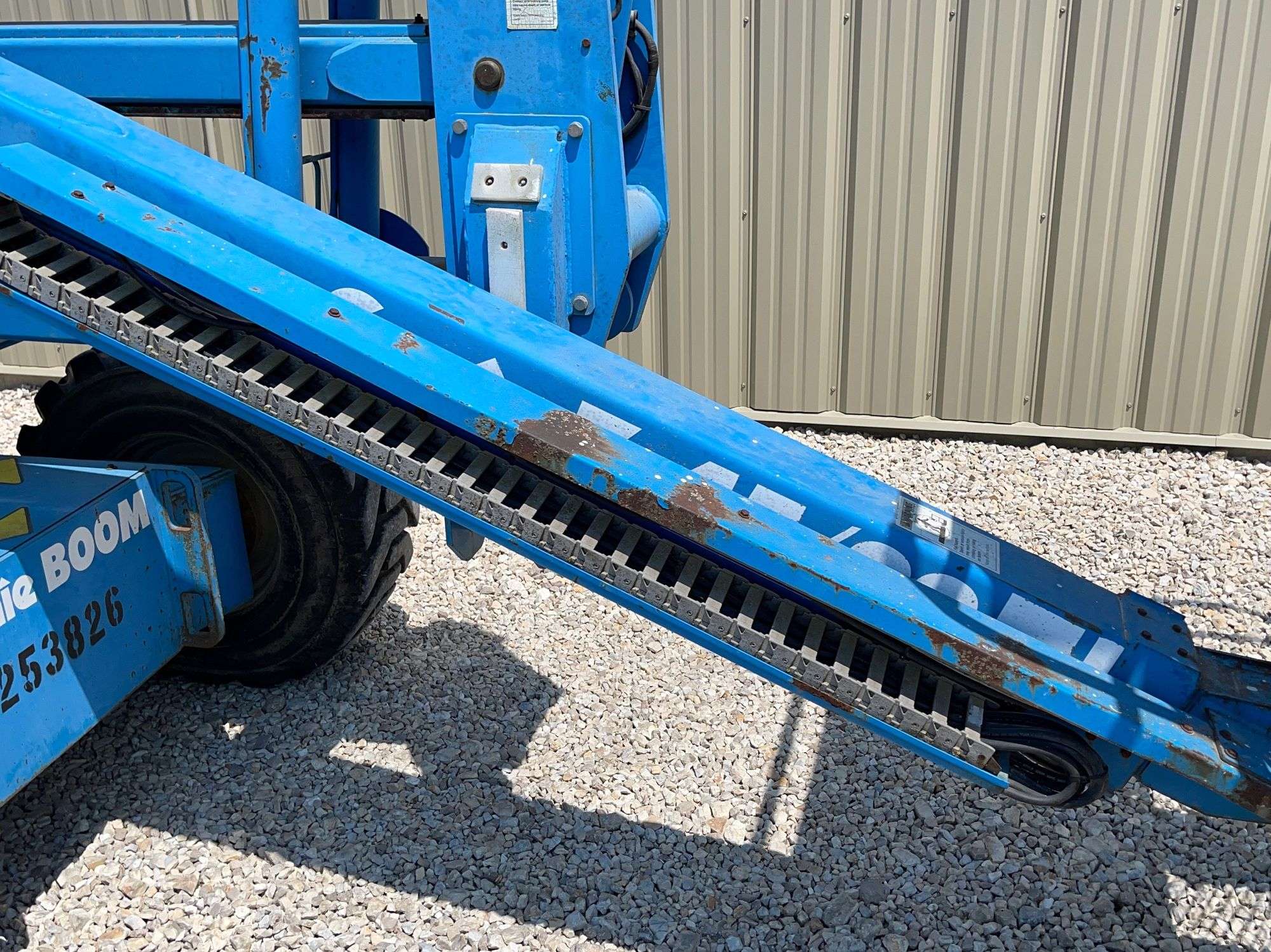 1998 Genie Z45/22 knuckle boom man lift - Schneider Auctioneers LLC