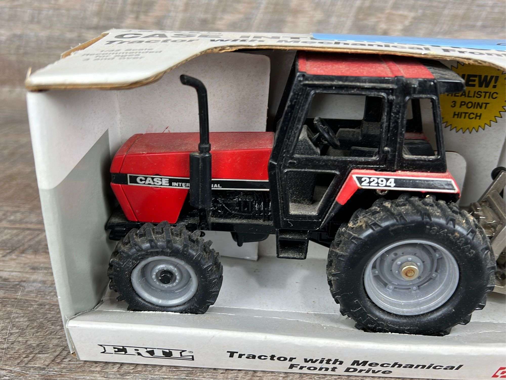 1/32 Ertl Case IH 2294 Tractor w/ mechanical front drive