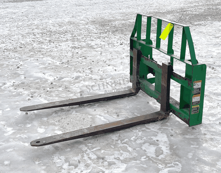 Pallet forks for JD 673SL loader w/ JD style quick hitch