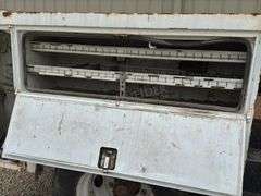 1998 Ford F800 crane service truck