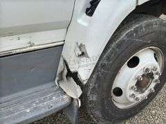 1998 Ford F800 crane service truck