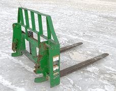 Pallet forks for JD 673SL loader w/ JD style quick hitch