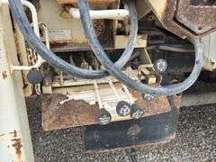 1998 Ford F800 crane service truck