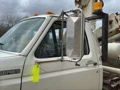 1998 Ford F800 crane service truck