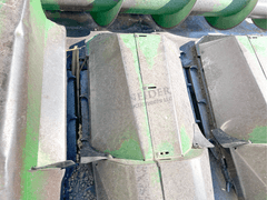 John Deere 643 6-30" row corn head