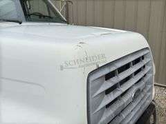 1998 Ford F800 crane service truck