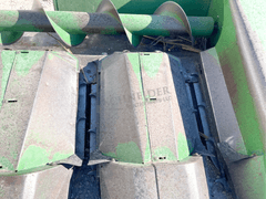 John Deere 643 6-30" row corn head