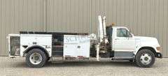 1998 Ford F800 crane service truck