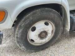 1998 Ford F800 crane service truck