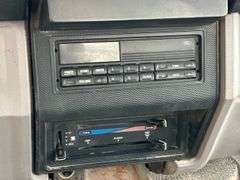 1998 Ford F800 crane service truck