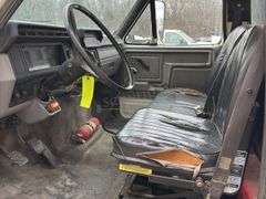 1998 Ford F800 crane service truck