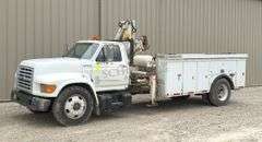 1998 Ford F800 crane service truck