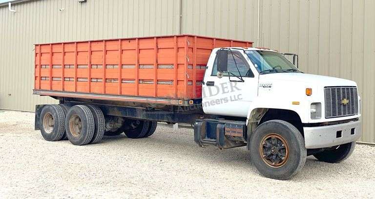 1994 Chevrolet C70 Kodiak tandem axle grain truck