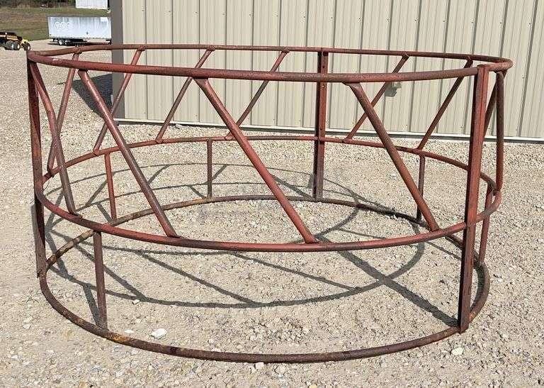Steel bale feed ring