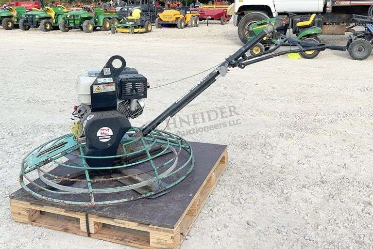 Whiteman MQ 4' concrete power trowel