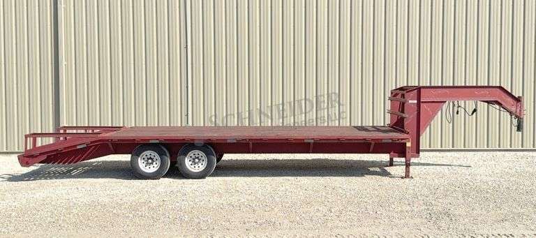 1996 PJ 25' flatbed gooseneck trailer