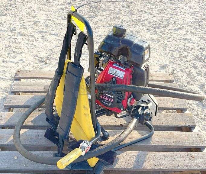 Oztec BP-50 backpack concrete vibrator