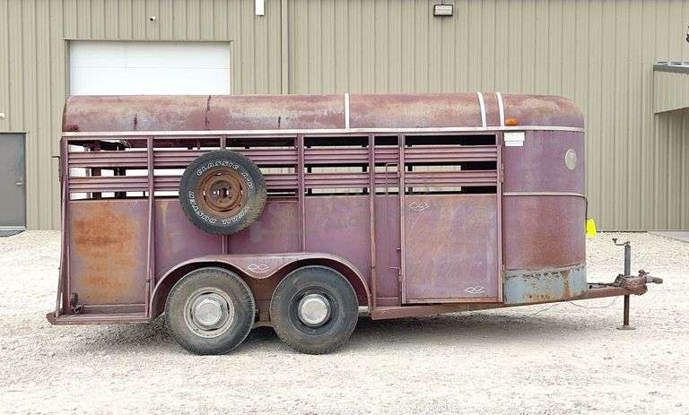 1991 Rawhide 16' stock trailer