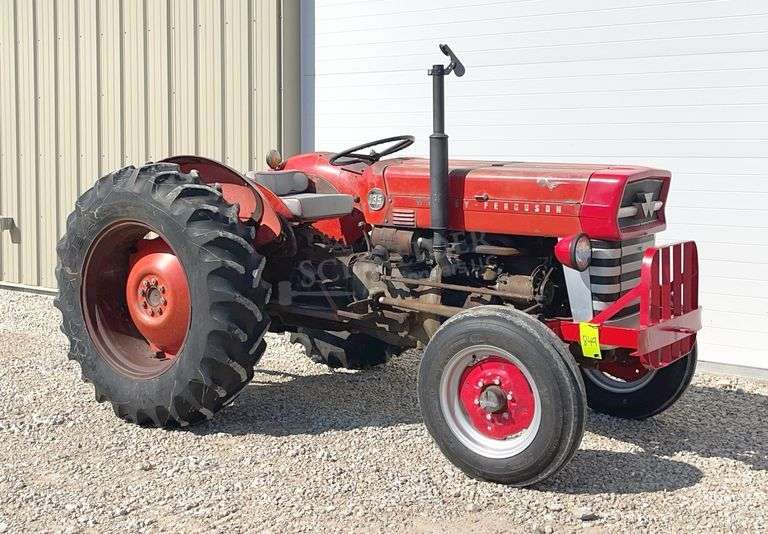 Massey Ferguson 135 tractor
