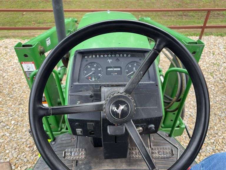John Deere 6200 tractor w/ loader