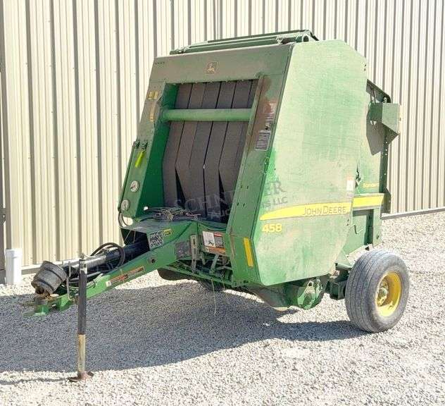 John Deere 458 Standard round baler