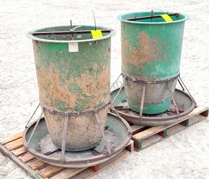 2 poly hog feeders