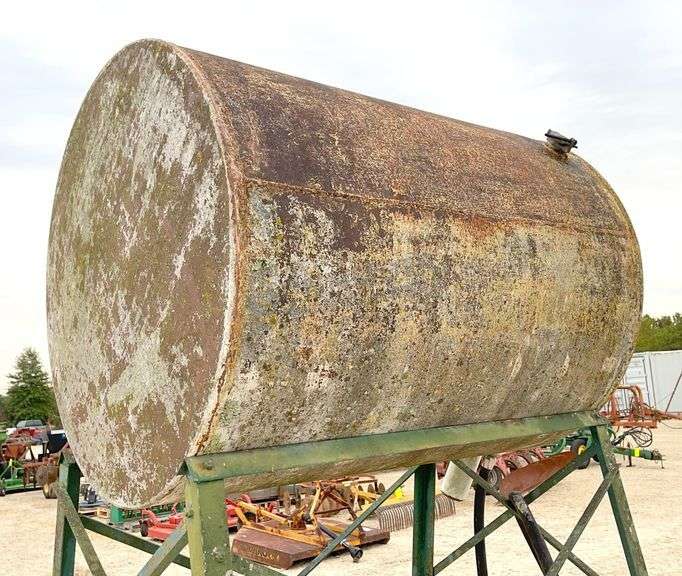 225 gallon steel fuel tank on stand