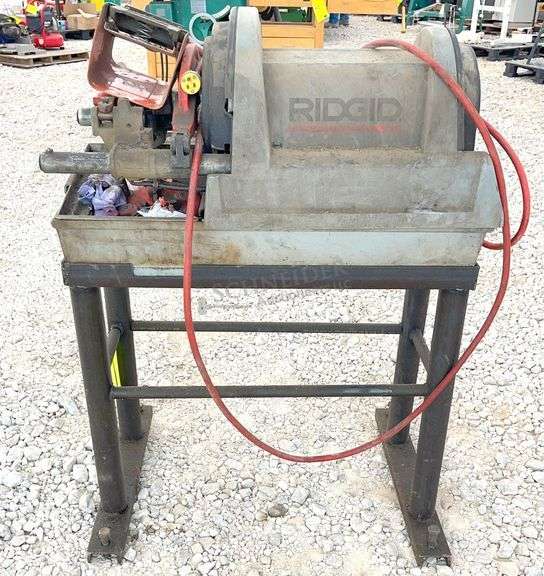 Ridgid 1822-I pipe threader on stand